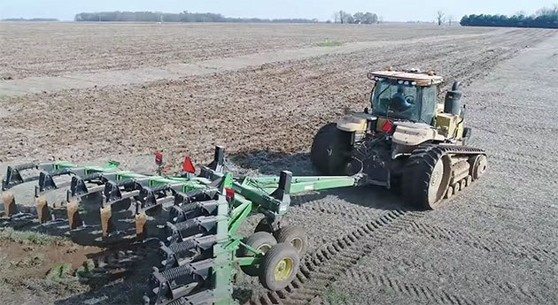 AGCO Challenger Caterpillar MT875E (590 HP & 42,596 pounds)