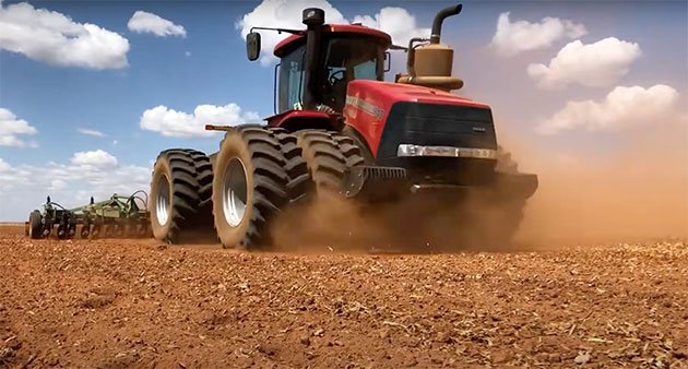 Case IH Steiger Quadtrac 540 CVX (613 HP & 47,780 pounds)