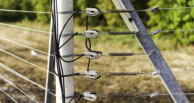 how to install electric fence wire