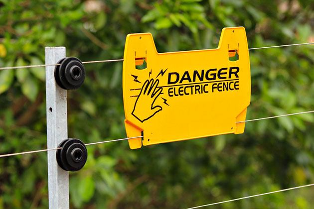 electric fence laws in California