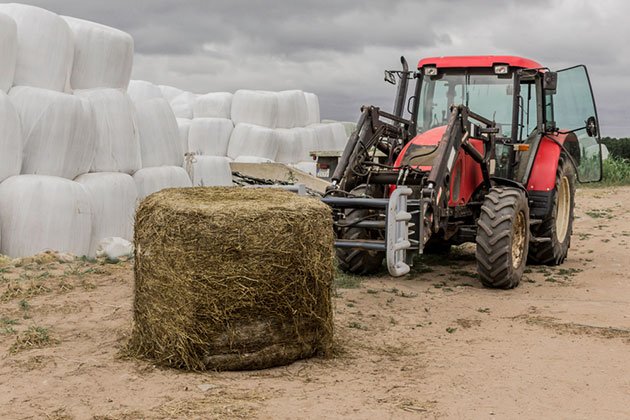 case ih vs john deere market share