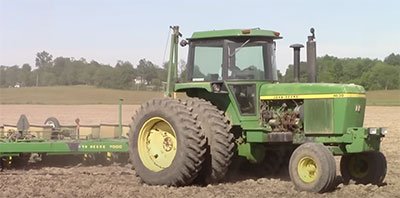 how much horsepower does a john deere 4630 have