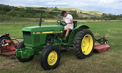 what horsepower is a 950 john deere tractor