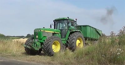 is a john deere 950 a good tractor