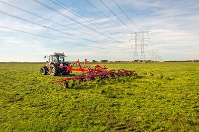 lawn aerator tractor attachment