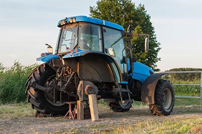 how much fluid to put in tractor tires