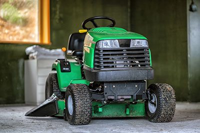 how does a lawn mower bagger work