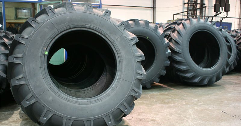 tubeless vs. tube type tractor tires