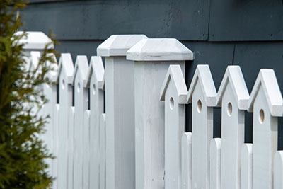 barb wire fence post spacing