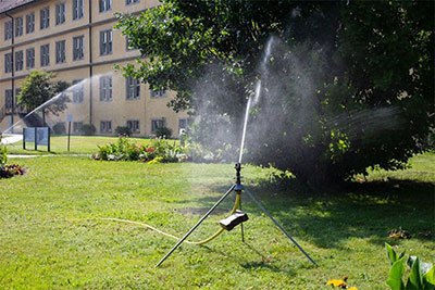 best tripod sprinkler for lawn
