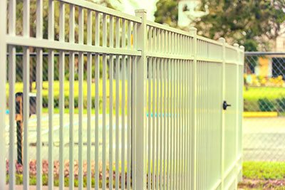 signs you need to replace aluminum fencing