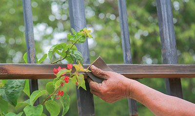 advice to fix your fence after a storm