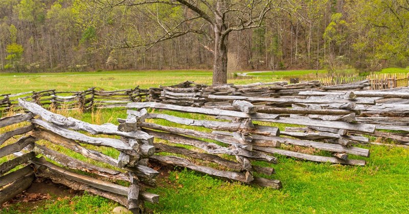 can you build a fence without digging holes