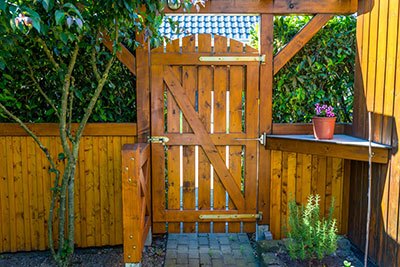 reasons to use a wooden fence in your yard