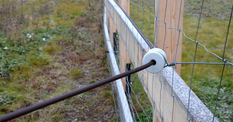electric fence tensioner
