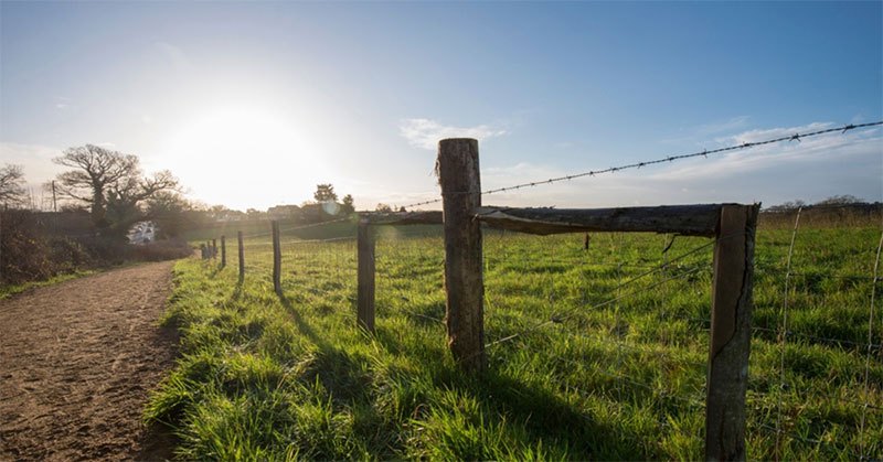 farm fence post spacing