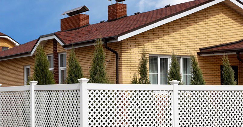 pros and cons of vinyl fencing
